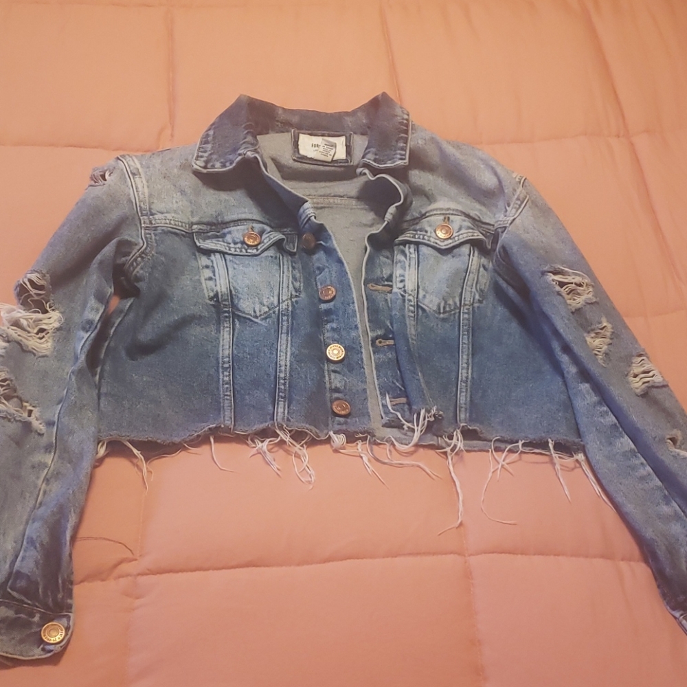 Forever 21 Medium Distressed Cropped Jacket